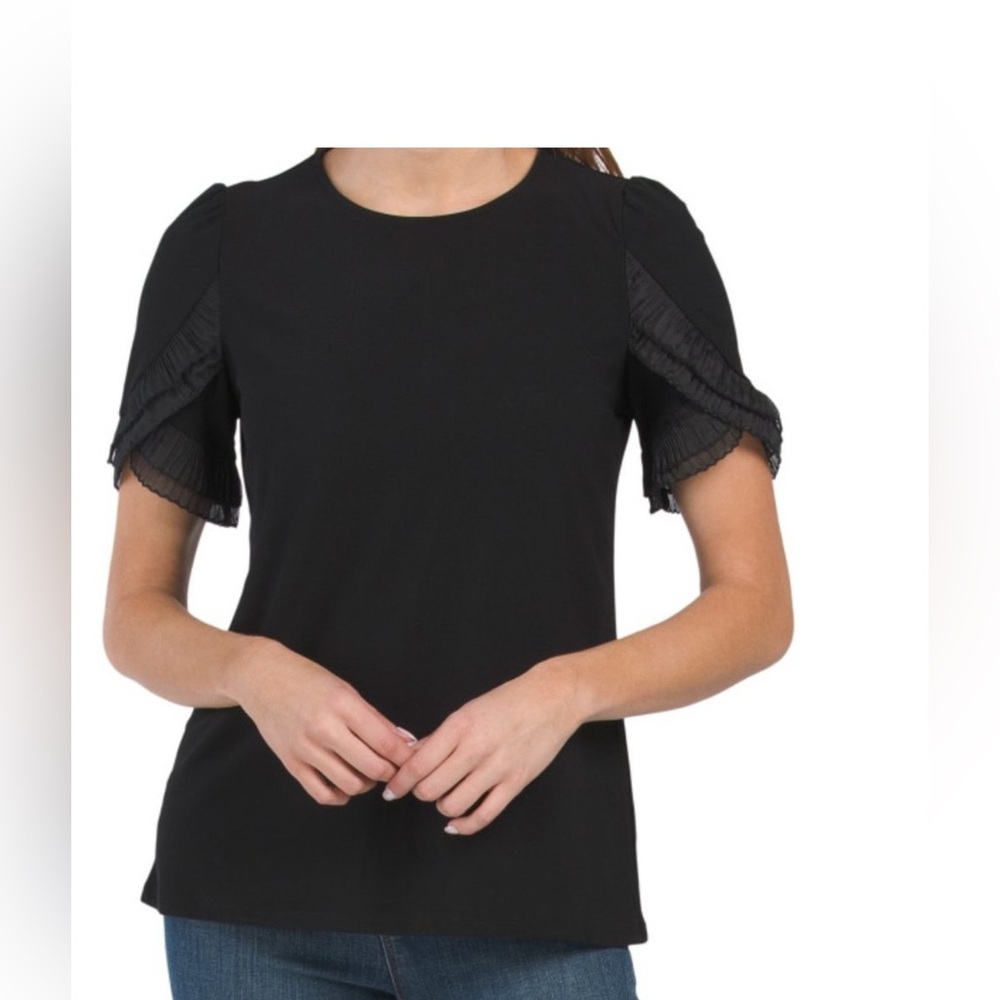 CHLOE & JASMINE Black Ruffle Sleeve Top